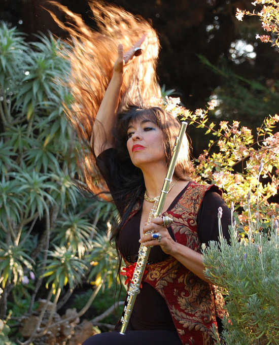 HairSite "Viviana Guzmán: Musical Virtuoso." Noticias del Mundo