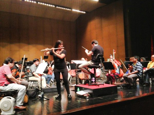 Viviana Guzman with the Philippine Philharmonic Orchestra